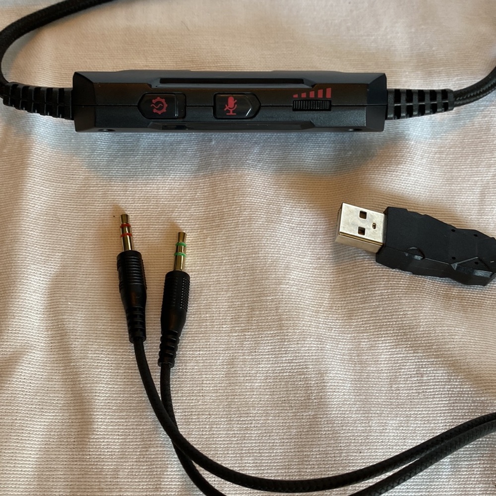 NEW Combatwing gaming headset with microphone - Picture 7 of 12